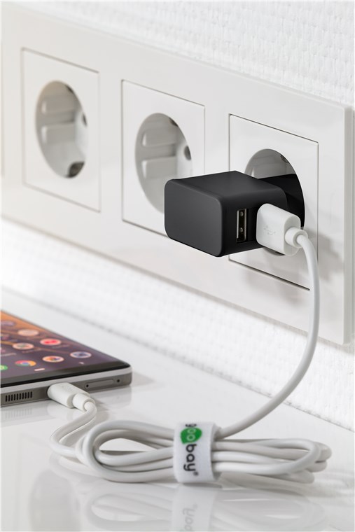 Dual USB-Ladegerät (12W) schwarz - kompaktes USB-Netzteil mit 2xUSB Anschlüssen Dual USB-Ladegerät (12W) schwarz - kompaktes USB-Netzteil mit 2xUSB Anschlüssen