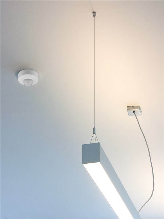 Infrarot-Bewegungsmelder - zur Aufputz-Deckenmontage, 360° Erfassung, 12 m Reichweite, für innen (IP20), LED geeignet, 3-fach Infrarot Infrarot-Bewegungsmelder - zur Aufputz-Deckenmontage, 360° Erfassung, 12 m Reichweite, für innen (IP20), LED geeignet, 3-fach Infrarot