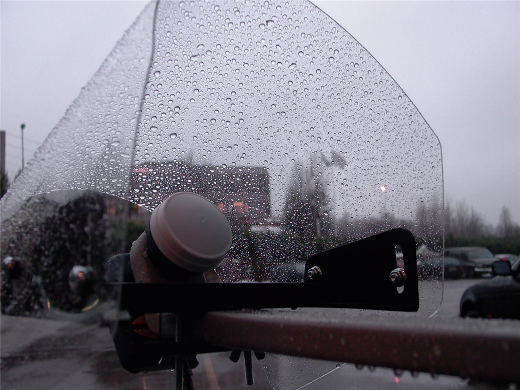 LNB-Wetterschutzhaube für Satelliten Anlagen - perfekter Regenschutz / Schneeschutz / Wetterschutz LNB-Wetterschutzhaube für Satelliten Anlagen - perfekter Regenschutz / Schneeschutz / Wetterschutz