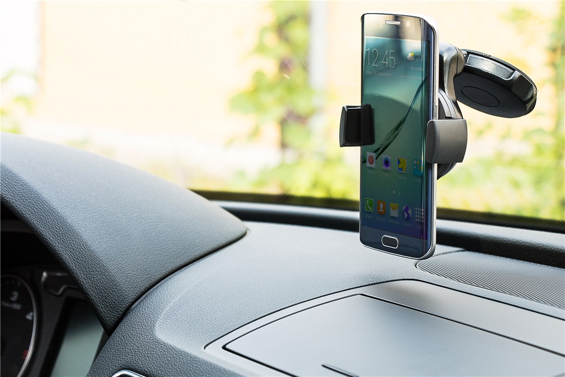 Saugnapf Smartphone KfZ-Halterung Slim - zur einfachen und sicheren Befestigung im Fahrzeug