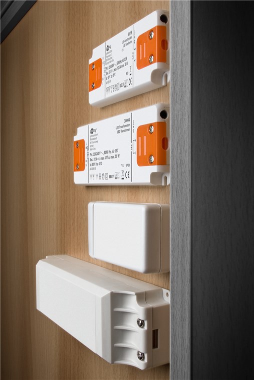 LED Konstantstrom-Trafo 500 mA / 12 W - 500 mA CC für LEDs bis 12 W Gesamtlast LED Konstantstrom-Trafo 500 mA / 12 W - 500 mA CC für LEDs bis 12 W Gesamtlast